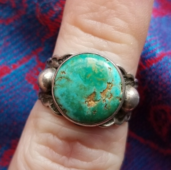 Vintage Jewelry - Vintage Turquoise Sterling Silver ring native sz 5